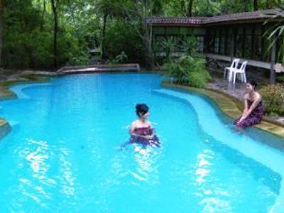 Momchailai Forest Retreat Resort 2*
