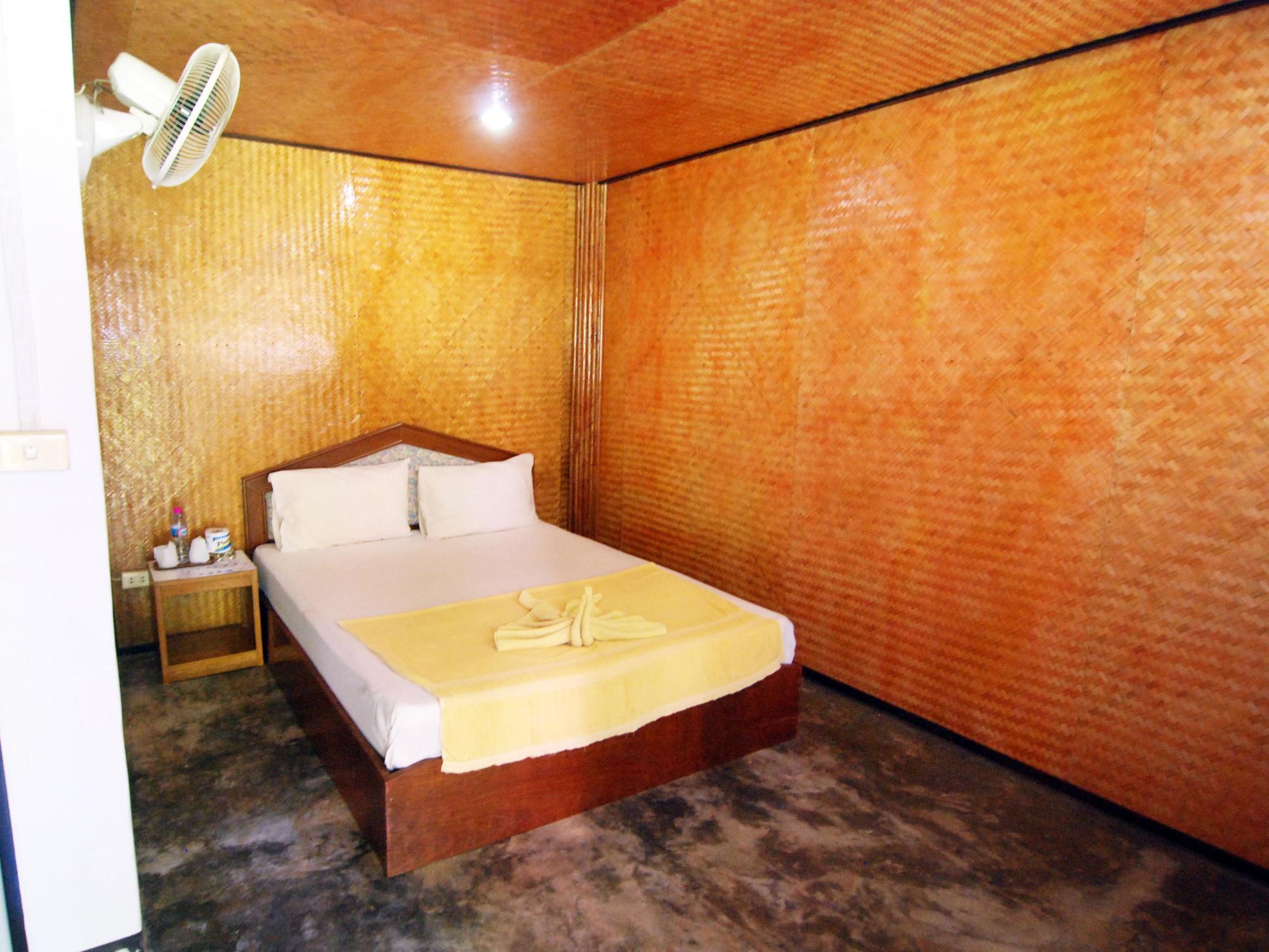 Lanta Coral Resort 2*