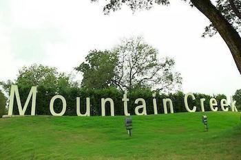 Mountain Creek Golf & Residences Resort Si Khio