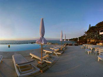 Golden Cliff House 3*
