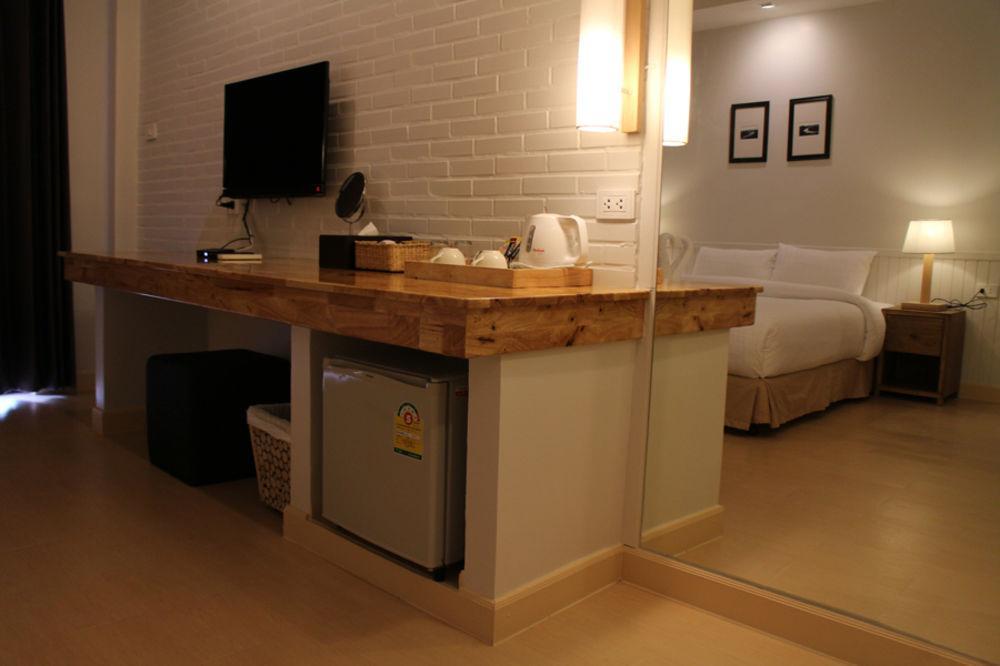 Gris Villa Pran Buri