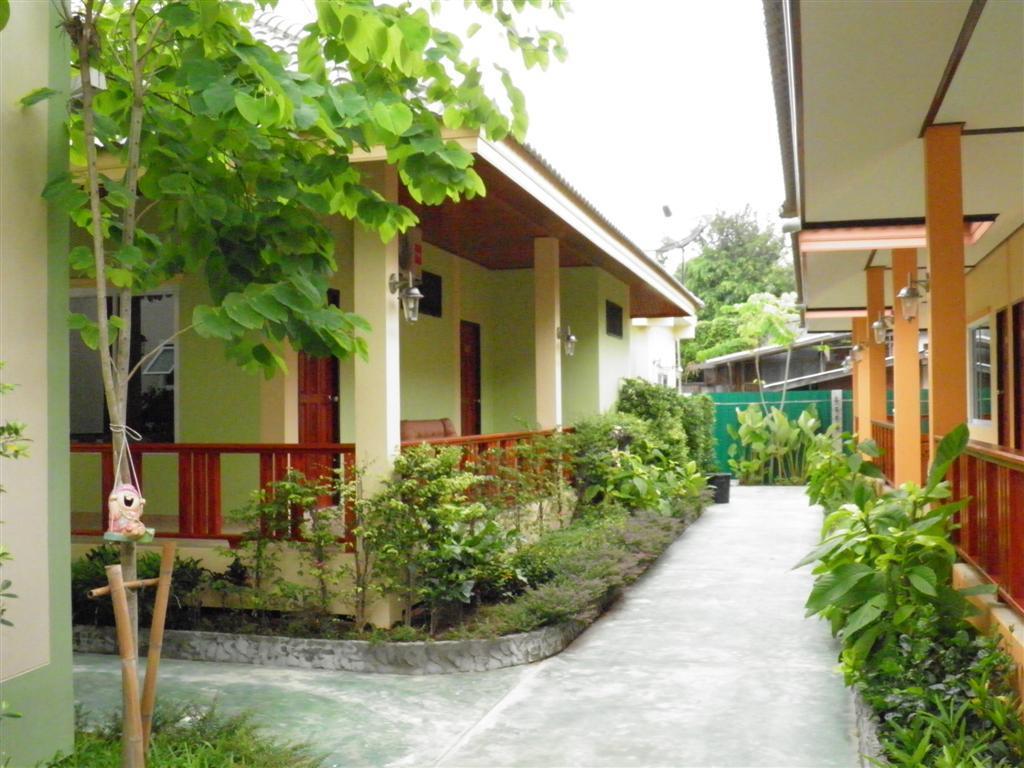 Ruen Narisra 2*