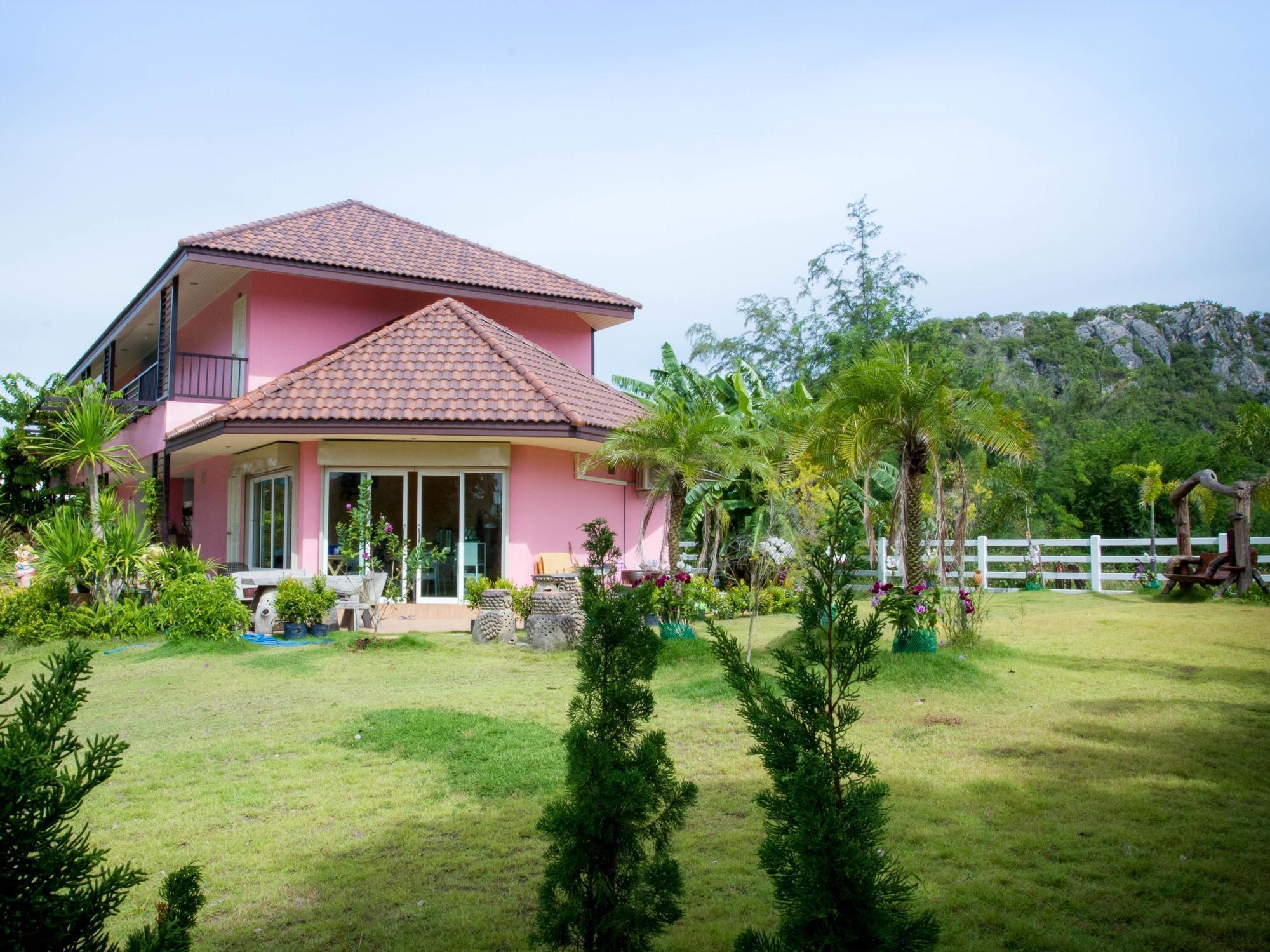 Nam Talay Hotel