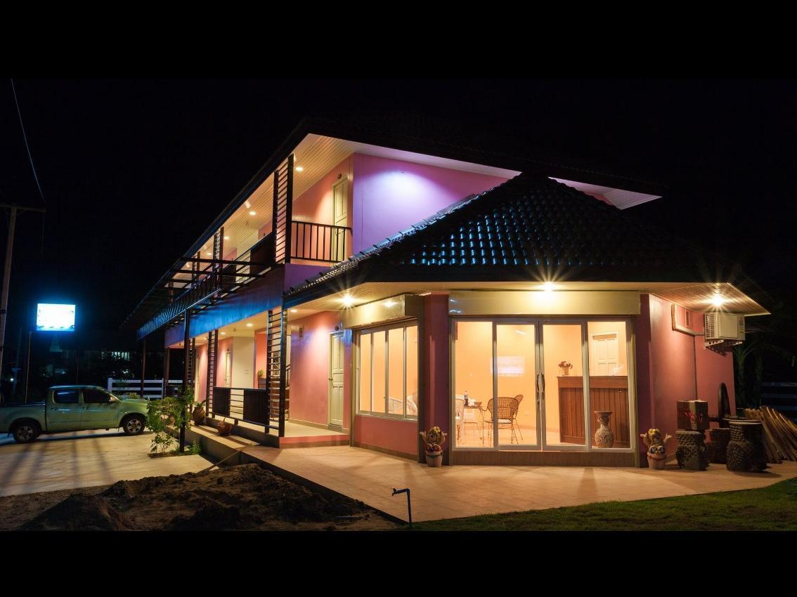 Nam Talay Hotel Pran Buri