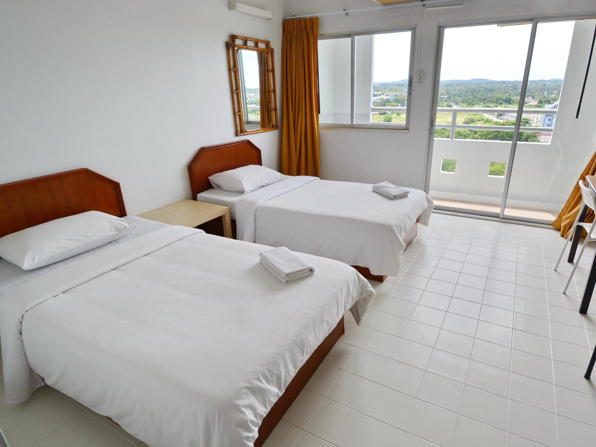 Ruenthip Pattaya Hotel 4*