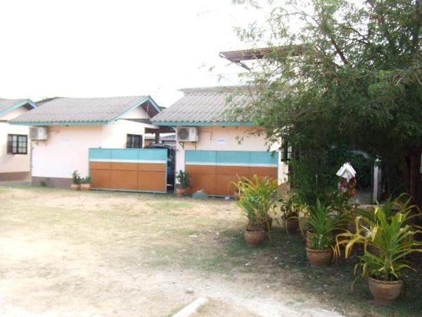 Nora Resort *