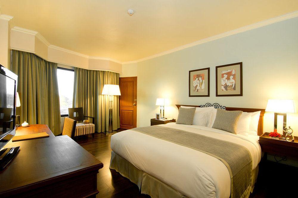 The Grand Riverside Hotel