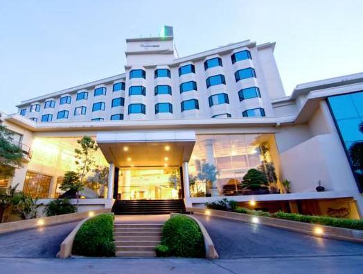 The Grand Riverside Hotel 3*