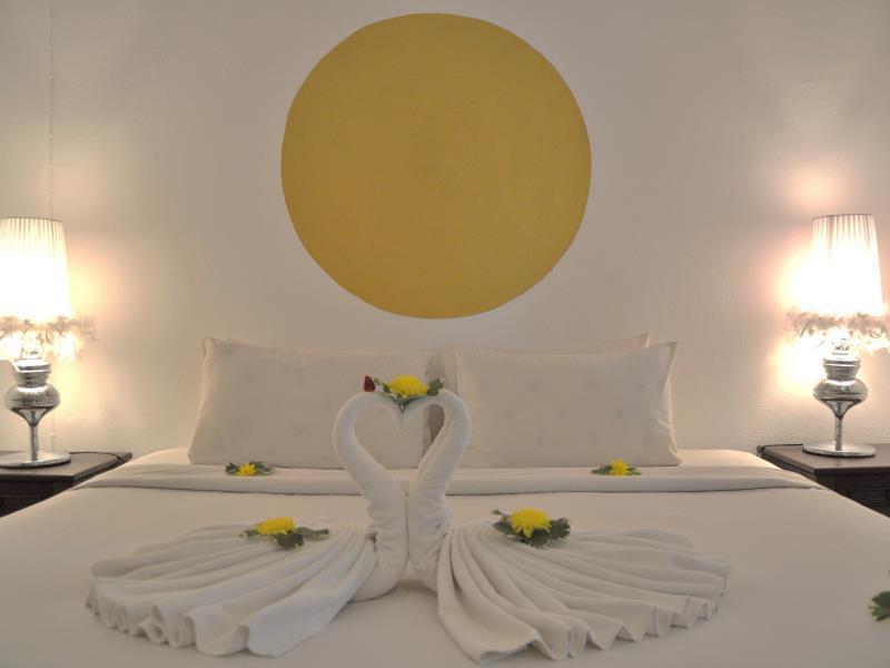 Tropical Hotel 2*