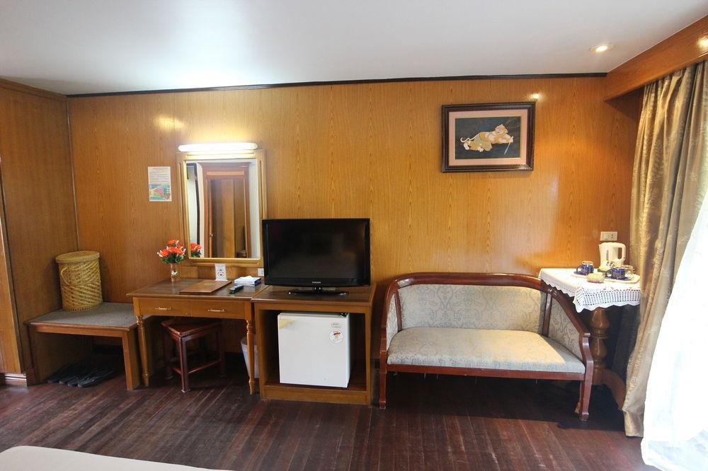 Phi Phi Inn Inn