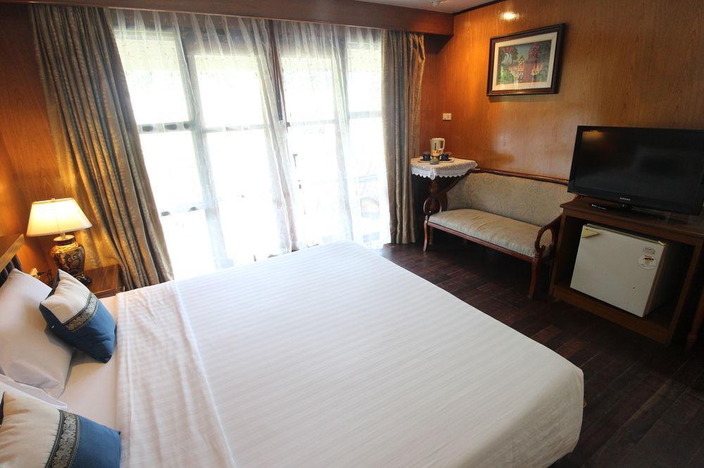 Phi Phi Inn *