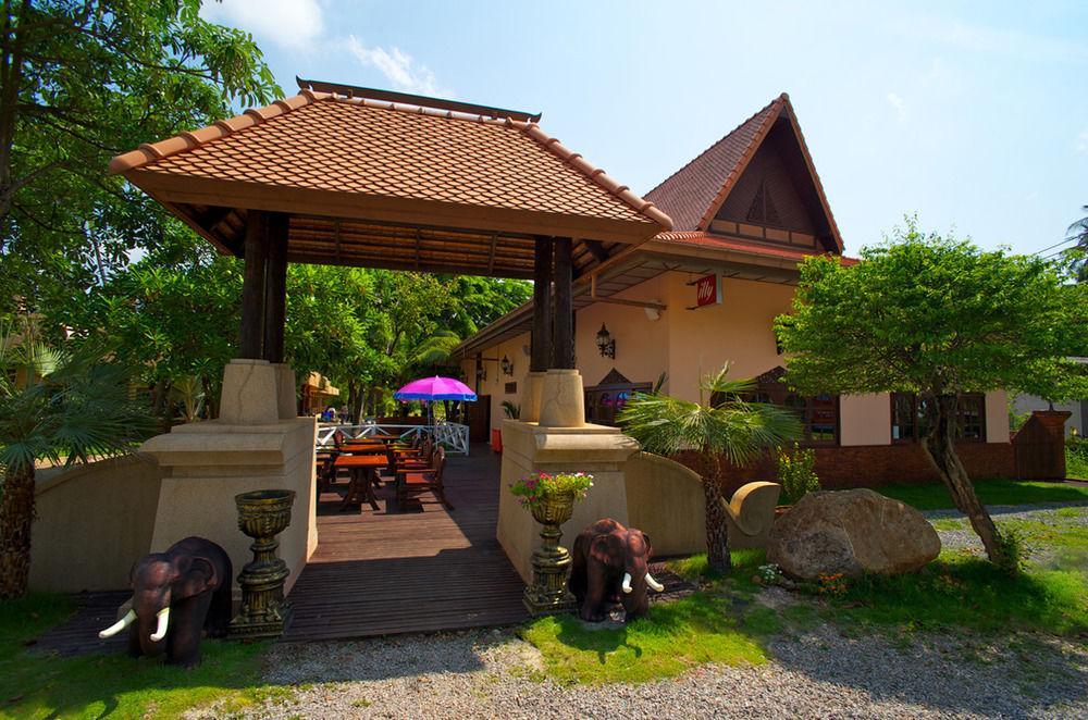 Boom Boom Beach Laem Sing Resort