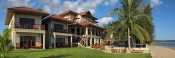 Sara Beachfront Boutique Hotel