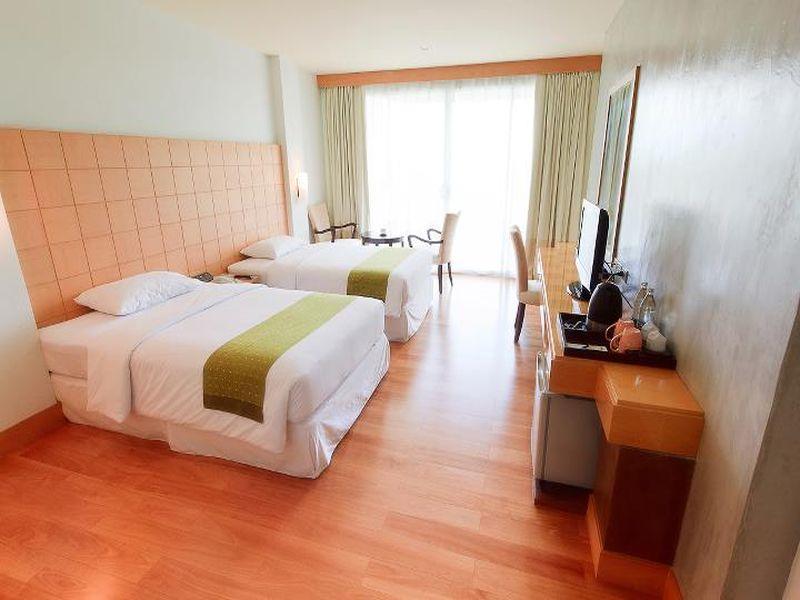 Uniland Golf & Hotel Nakhon Pathom