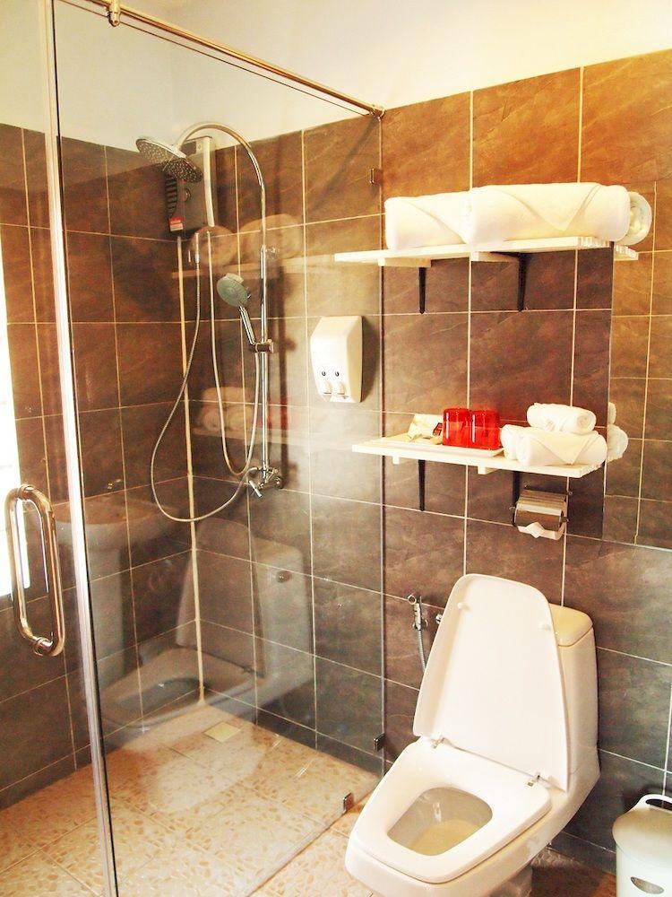 Oyo 626 The Phuket 2*