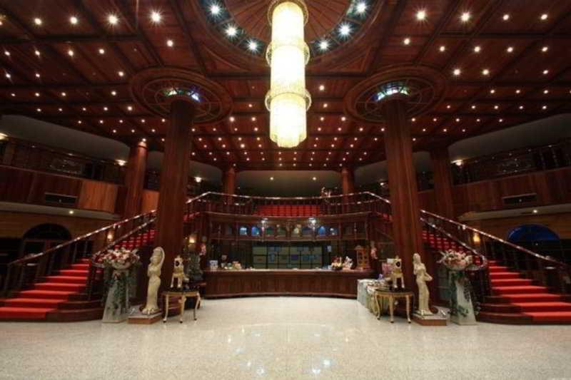 Hermitage Korat-sha Hotel