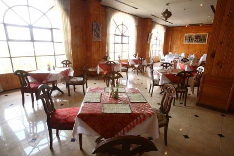 Hotel Hermitage Korat-sha 4*