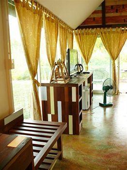 Buri Tara & Hotel 3*