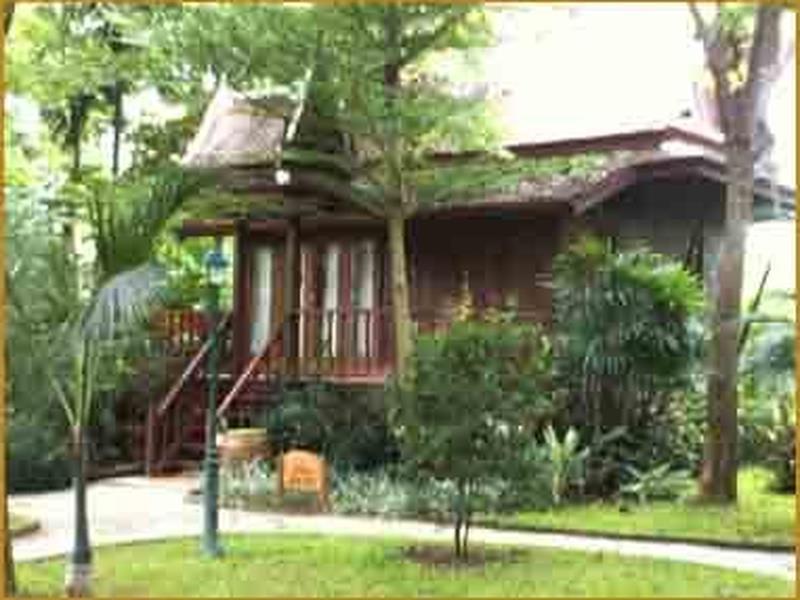Petchvarin And Resort