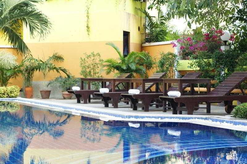 Jomtien Holiday 3* Pattaya