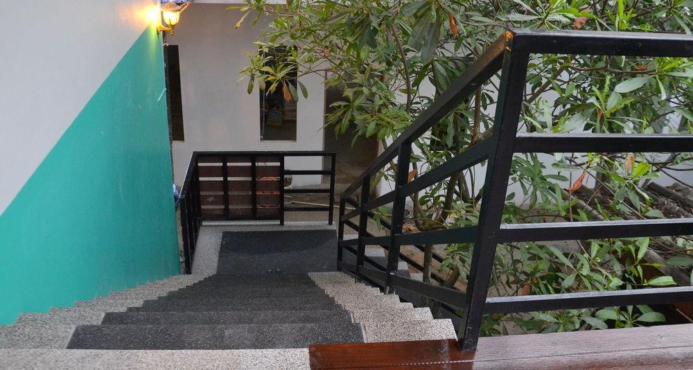 Wandee Hostel