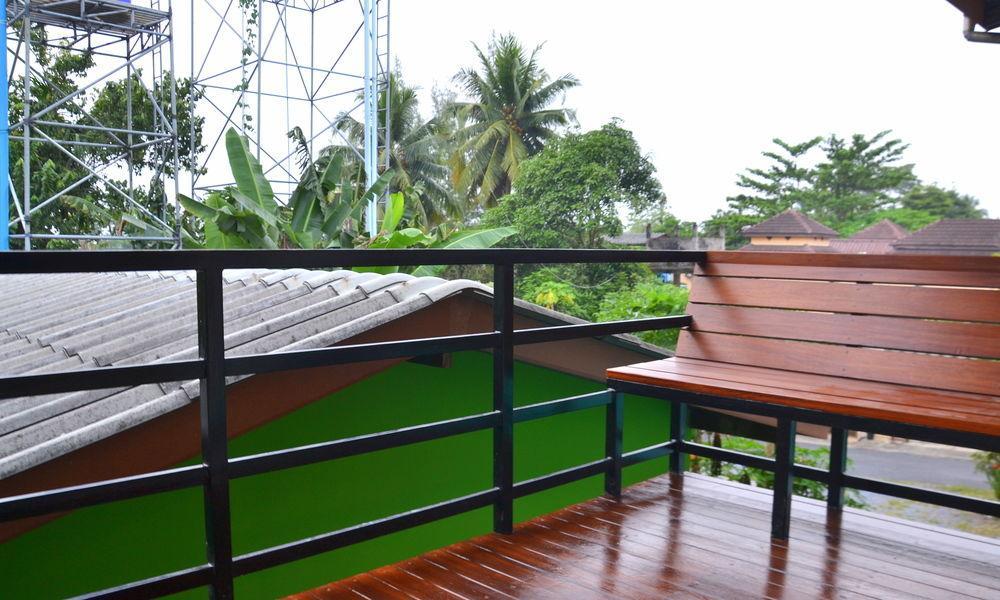 Wandee Hostel *