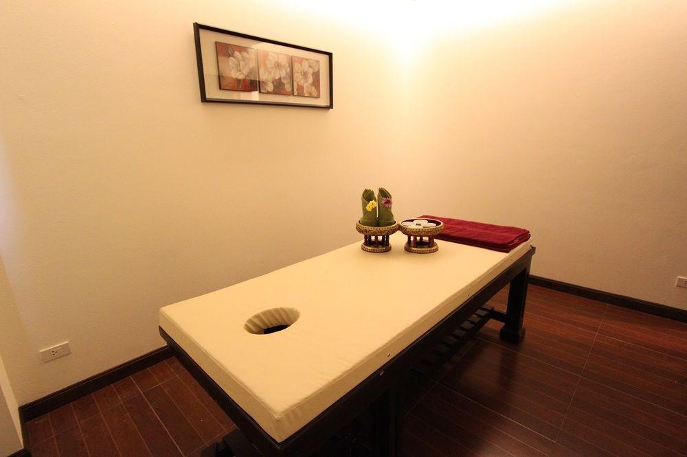 S Tara Grand Hotel Surat Thani