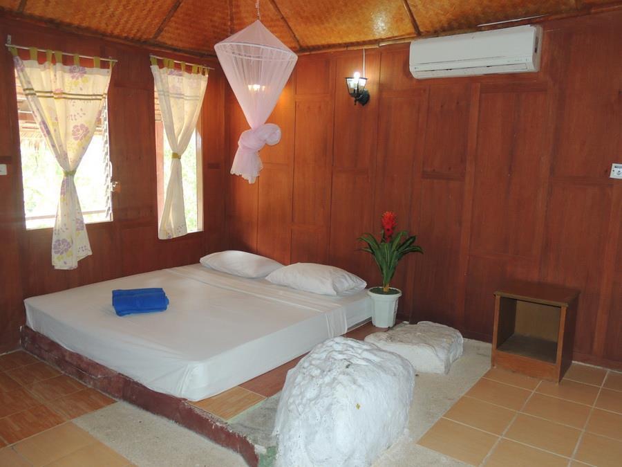 Banana Hotel Phi Phi Don