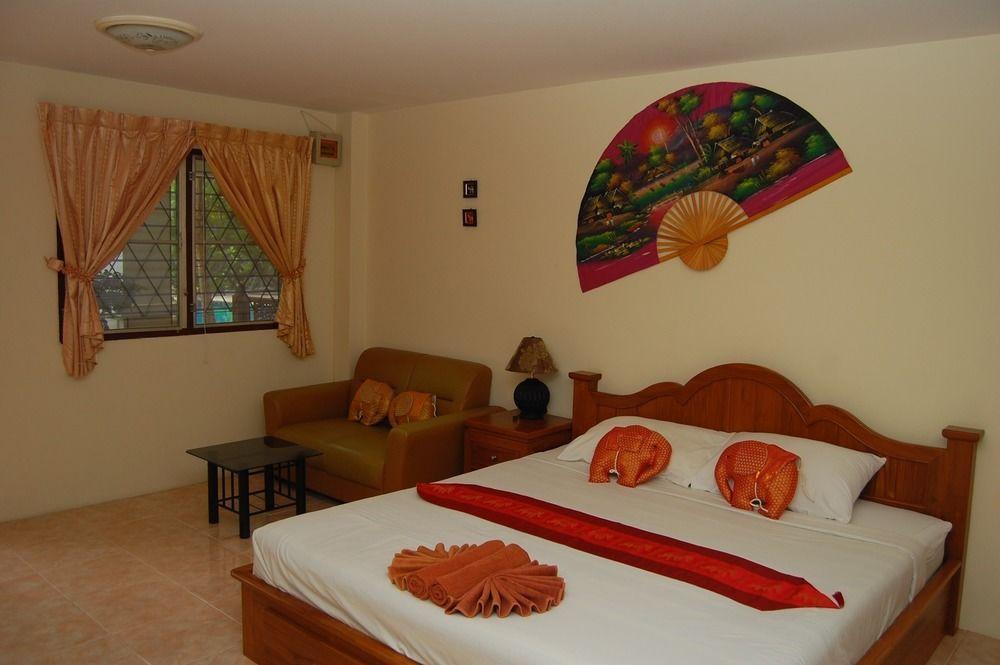 Sirikarn & Luxury Hotel