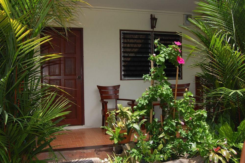 Sirikarn & Luxury Hotel