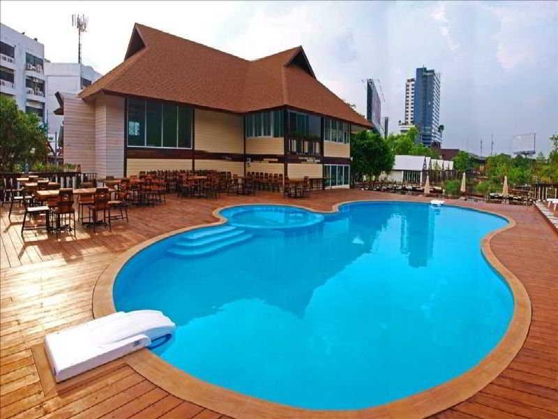 Hotel Buri Tara & 3*