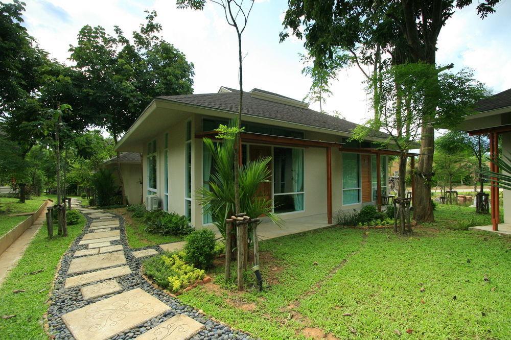 Nana Hotel