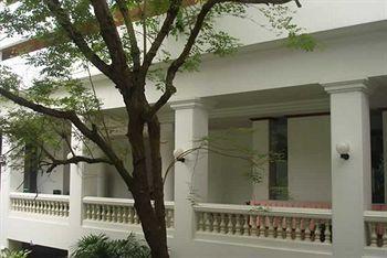 Purimas & Hotel