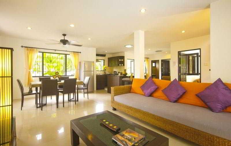 Baan Santhiya Private Pool - Free Tuk-tuk Service To The Beach! Villa *
