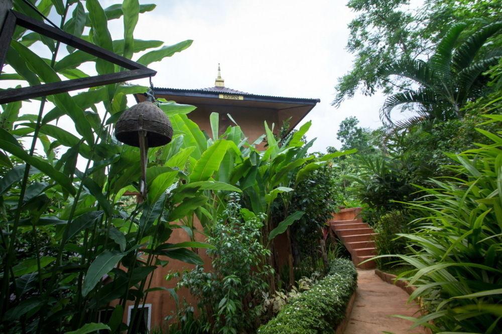 Monmaen & Resort 3*