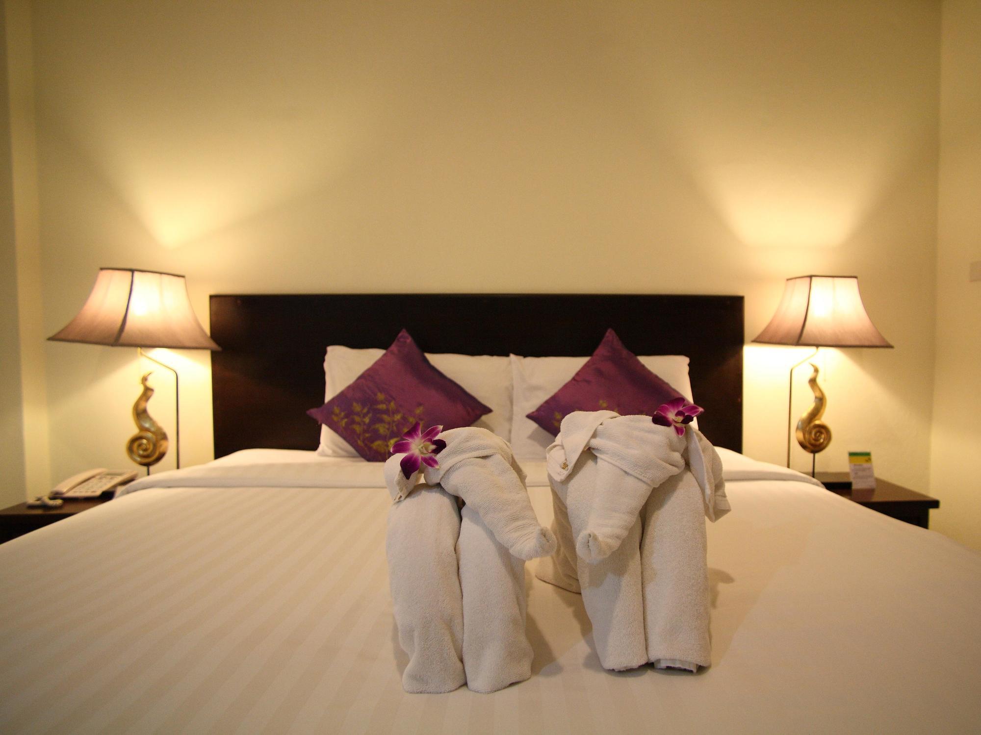 Na Thapae Hotel