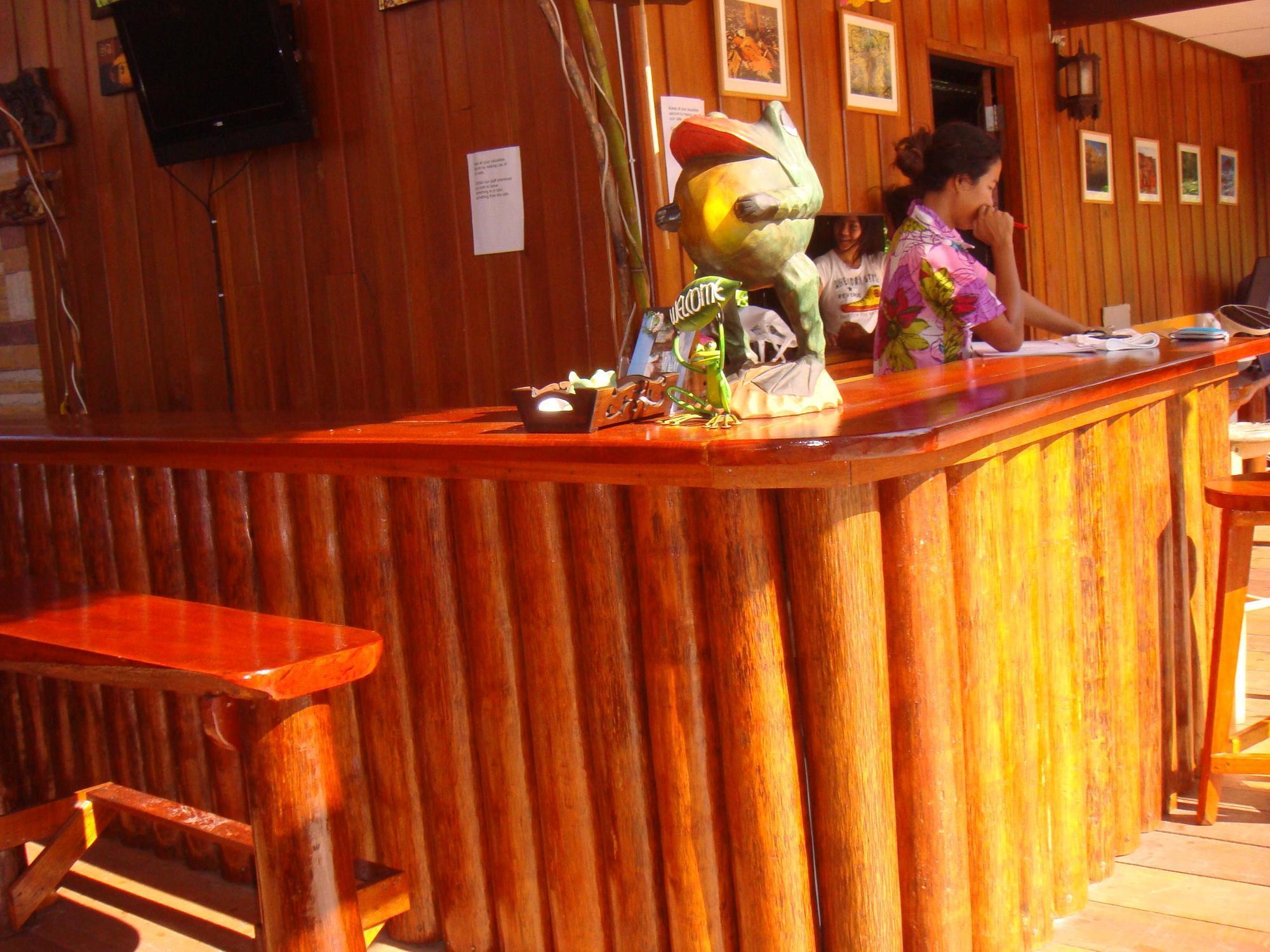 Frog House 3*