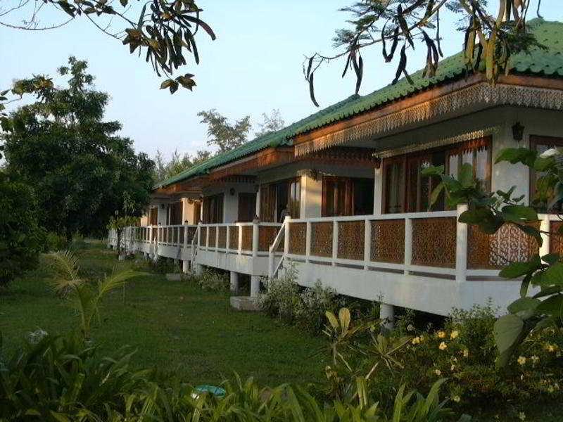 Resort Ruen Thai Rim Haad