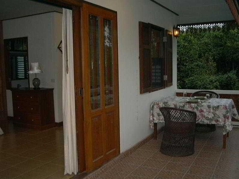Resort Ruen Thai Rim Haad Klaeng