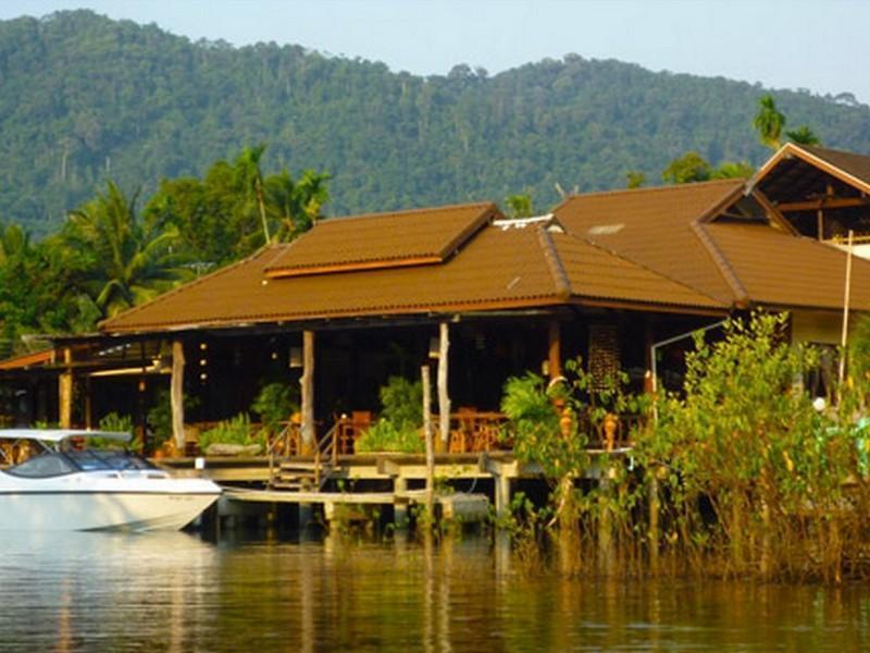 The Mangrove Hideaway Kohchang Resort