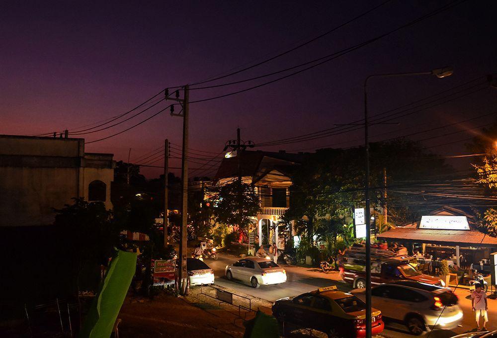 Let' Go Backpackers Hostel