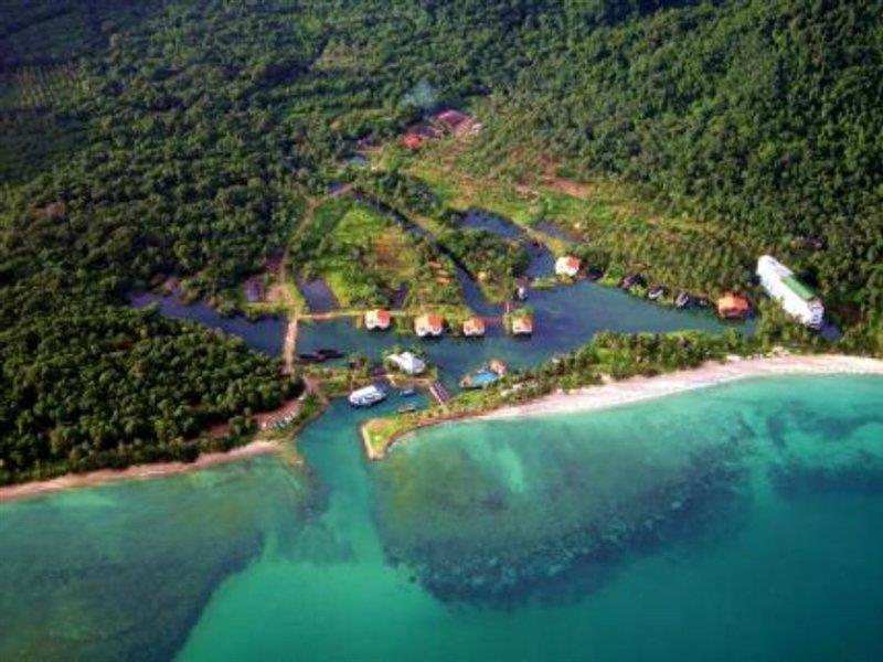 Aunchaleena Front Resort, Koh Chang 3* Bang Bao Beach