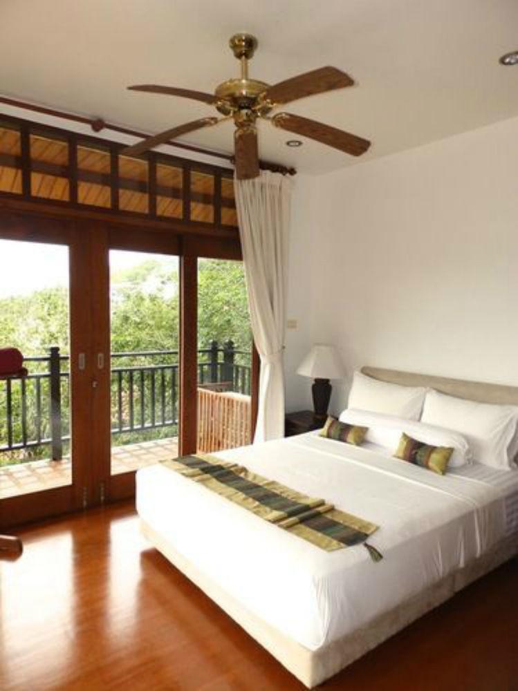 Cambria Villa *