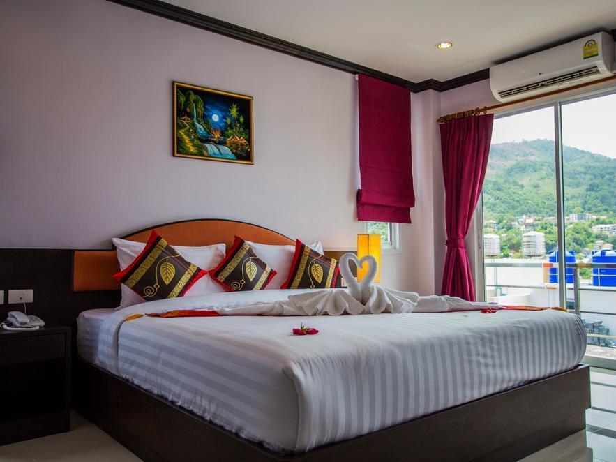 91 Patong Beach Hotel 3*