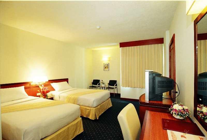 Hatyai Golden Crown Hotel 3*