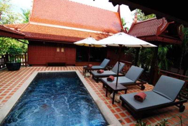 Baan & - Sha Certified Resort