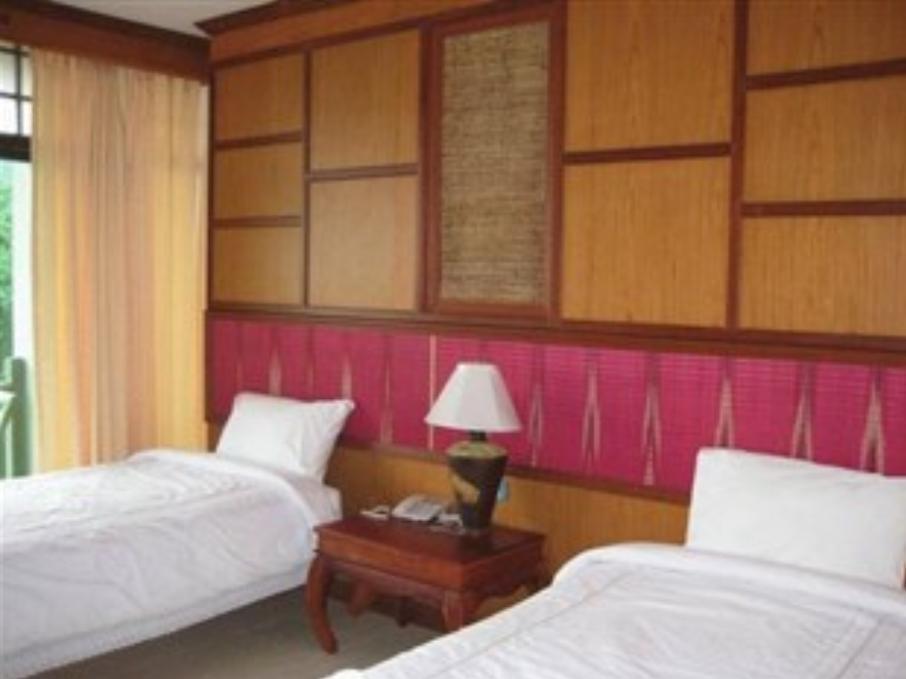 Oyo 75336 Blue & Hotel