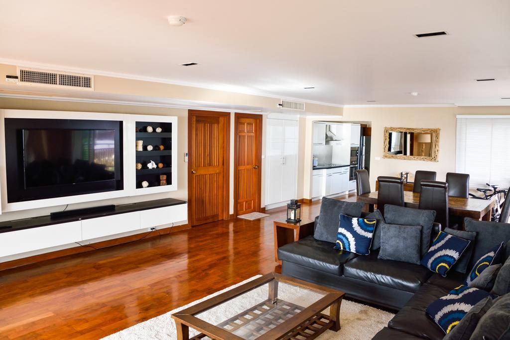 The Beach 2br Luxury Beachfront Chaam Apartment *