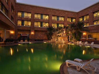 Iyara & Hotel 5*