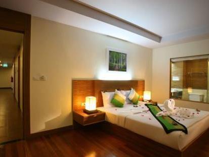 Baan Saikao Plaza & Service Inn